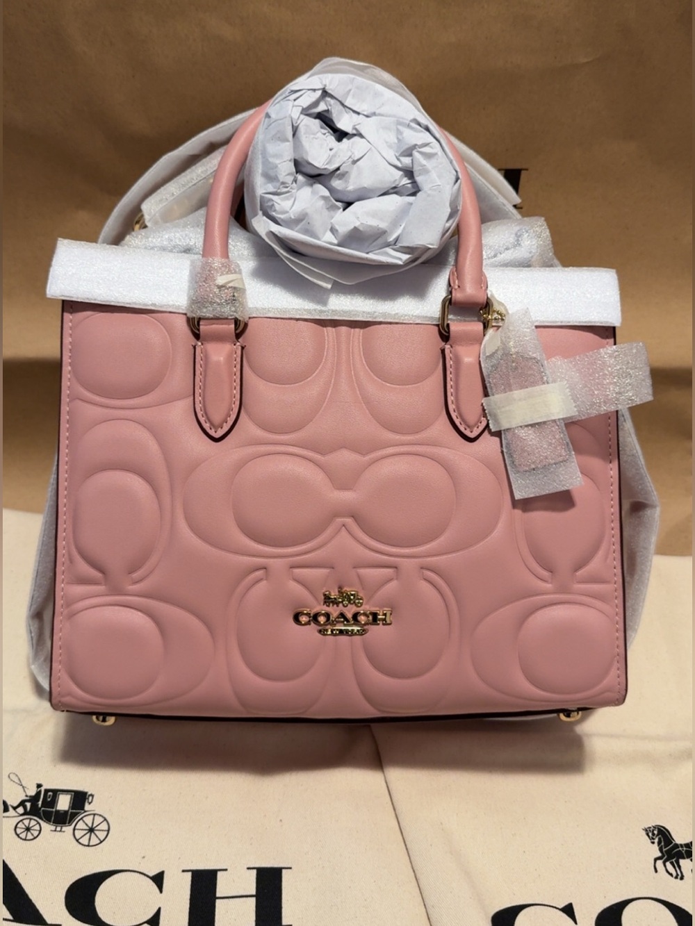 Maggie Tote in signature smooth leather - Picture 8 of 13